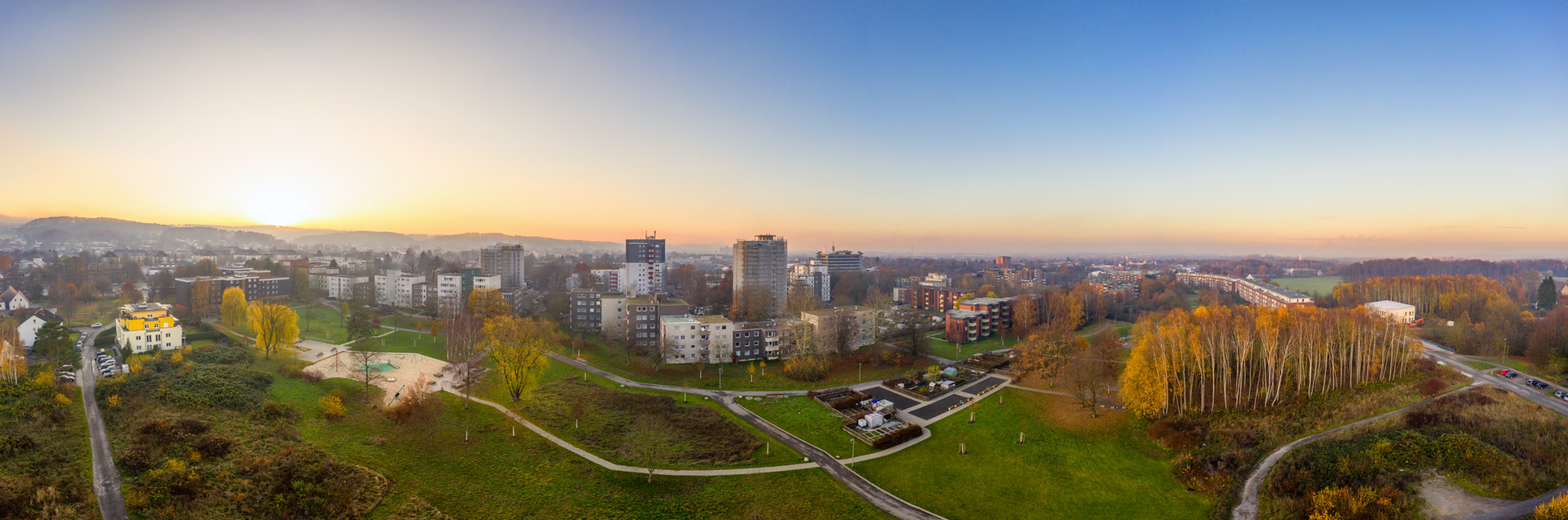 Residential area on 'Stralsunder Straße' in Bielefeld-Stieghorst (Panorama).