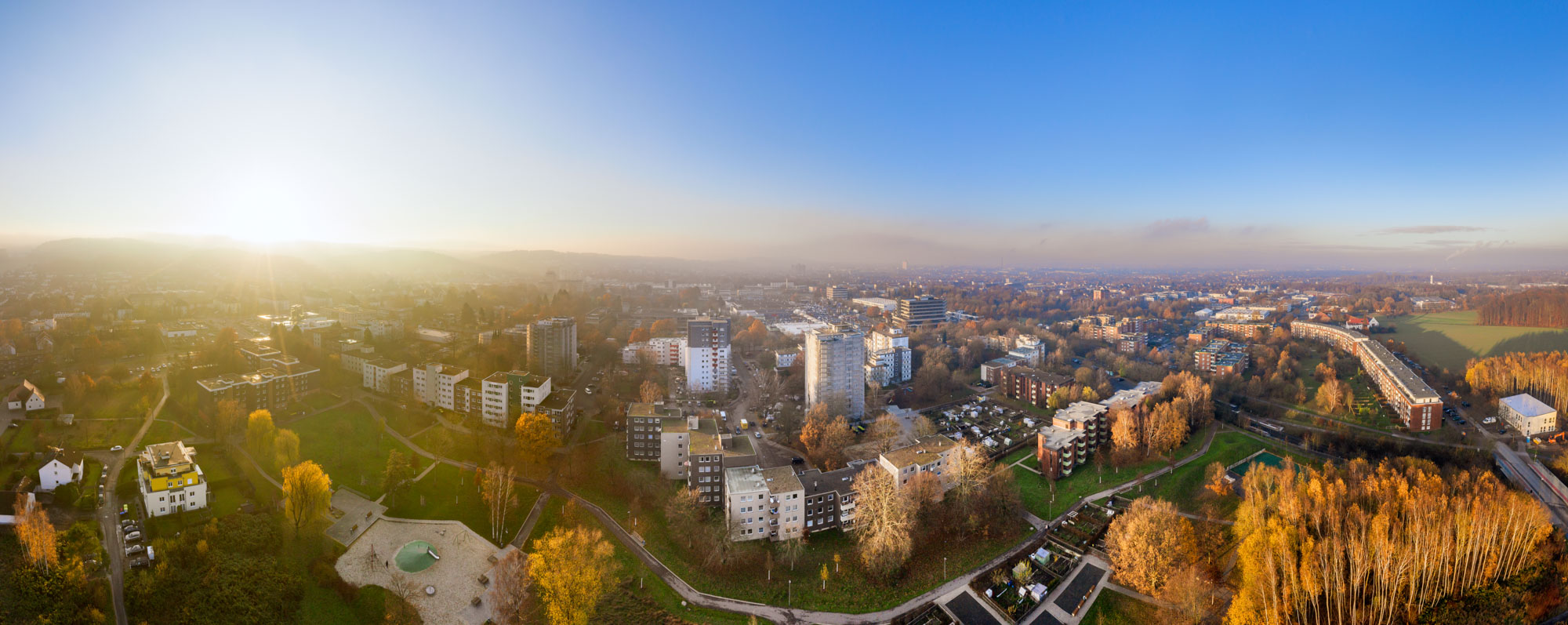 Residential area on 'Stralsunder Straße' in Bielefeld-Stieghorst (Panorama).