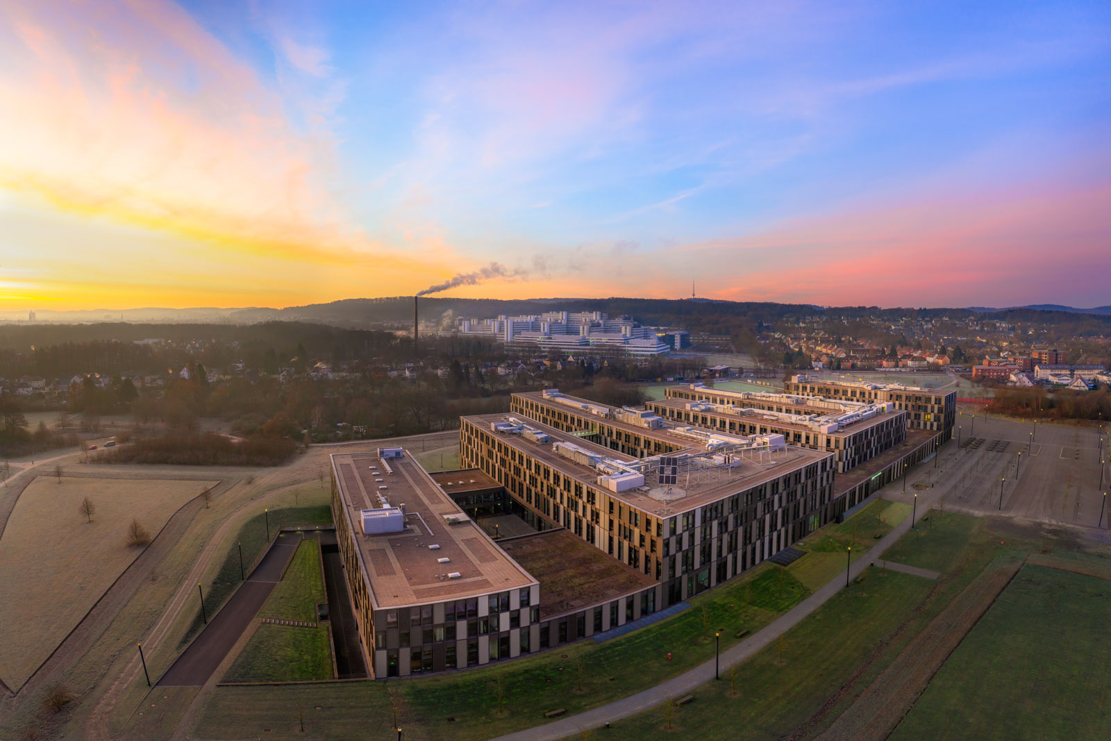 University of Applied Sciences and University of Bielefeld (Bielefeld, Germany).