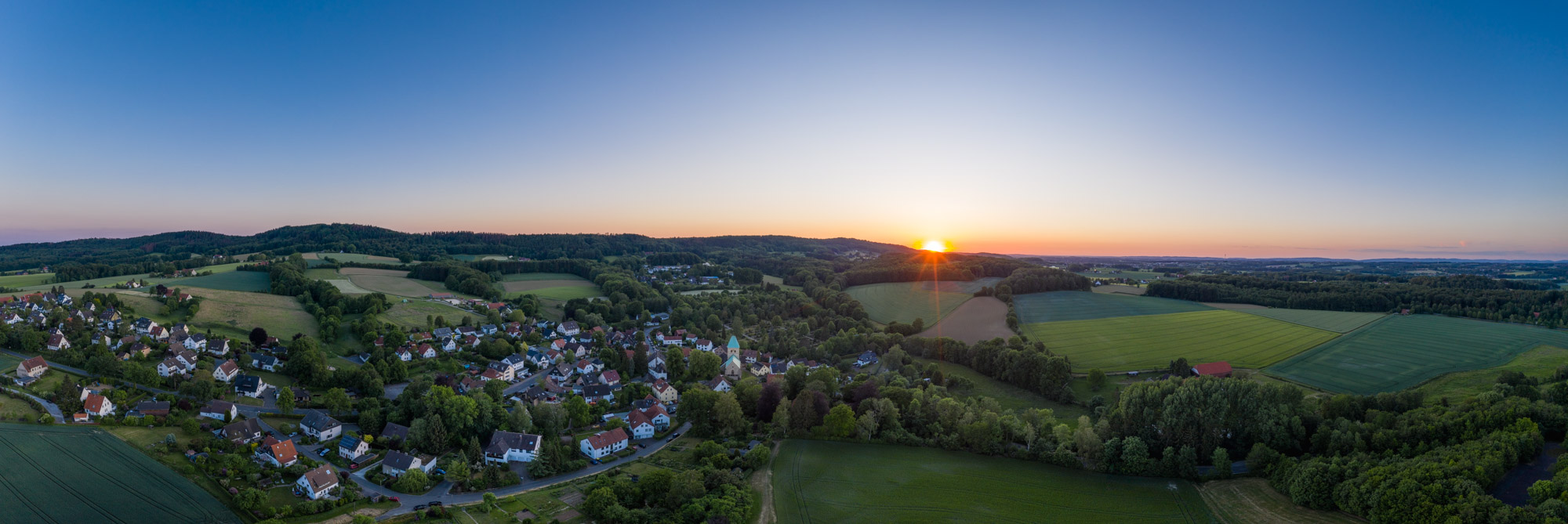 Sunset above 'Kirchdornberg' (Bielefeld, Germany).