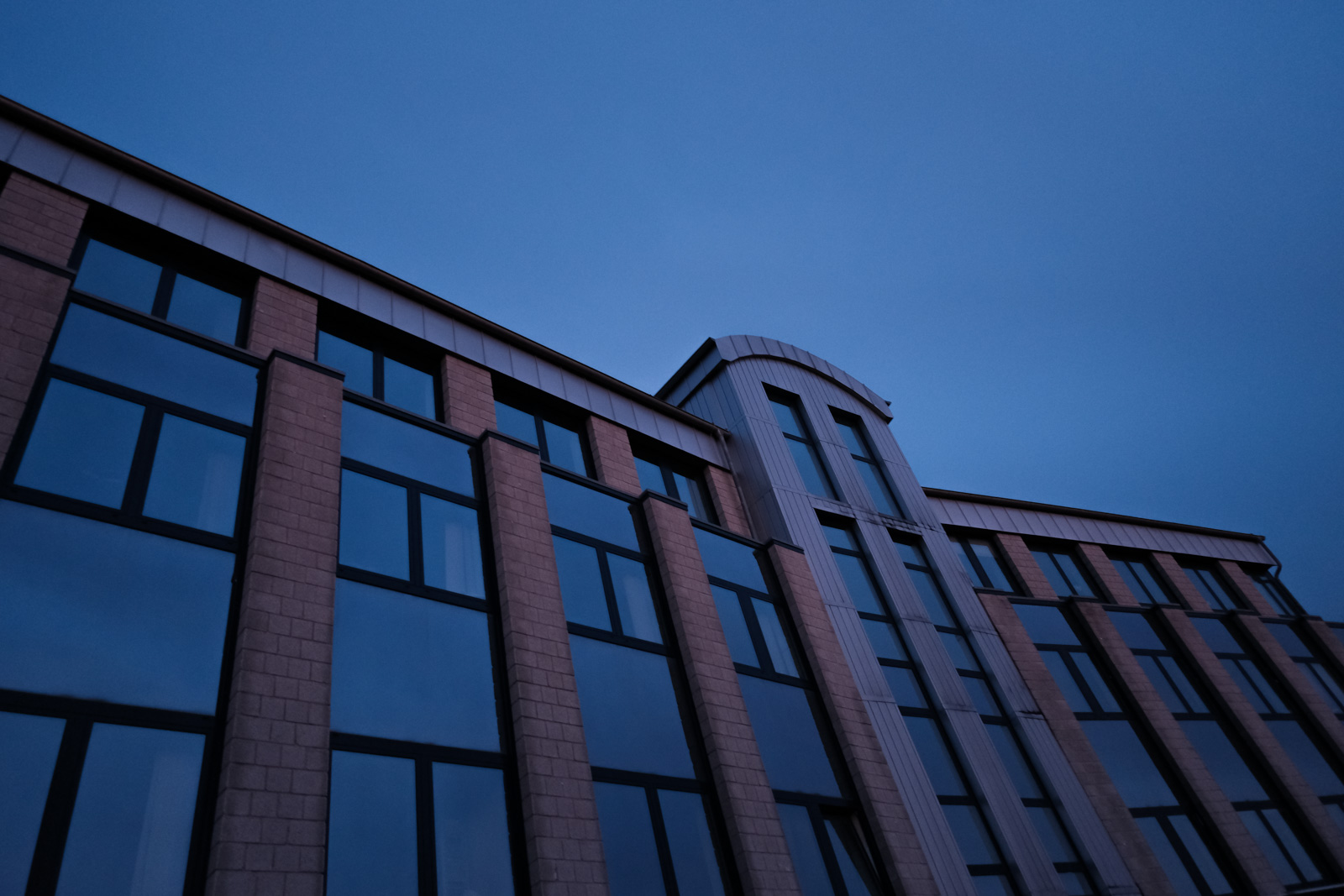 Office building at 'Osningstraße'.