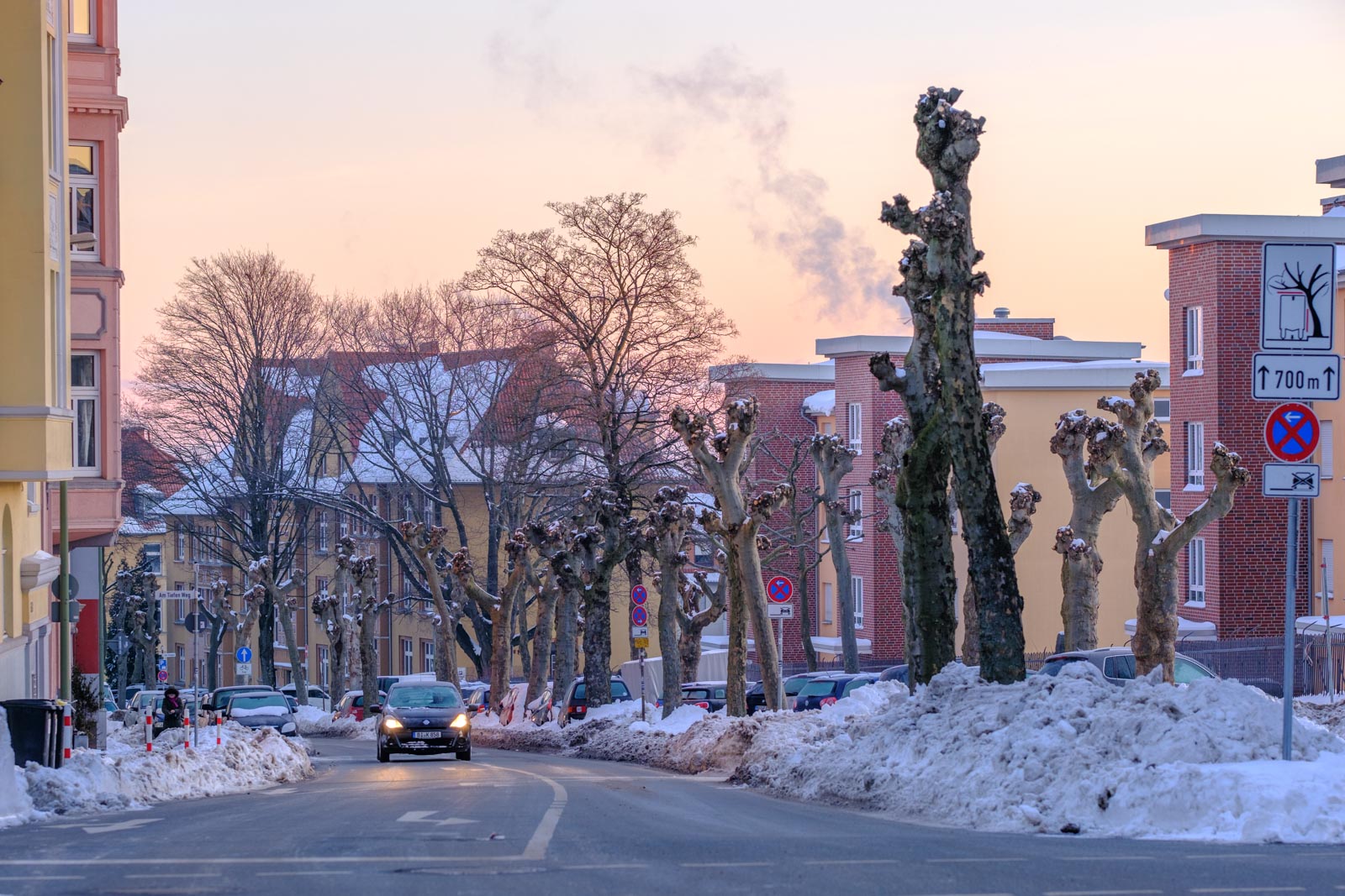 Streets in winter on 14 February 2021: Prießallee (Bielefeld, Germany).